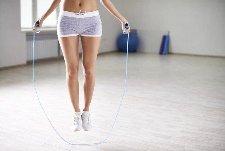 ejercicios de cuerda para adelgazar costados y abdomen